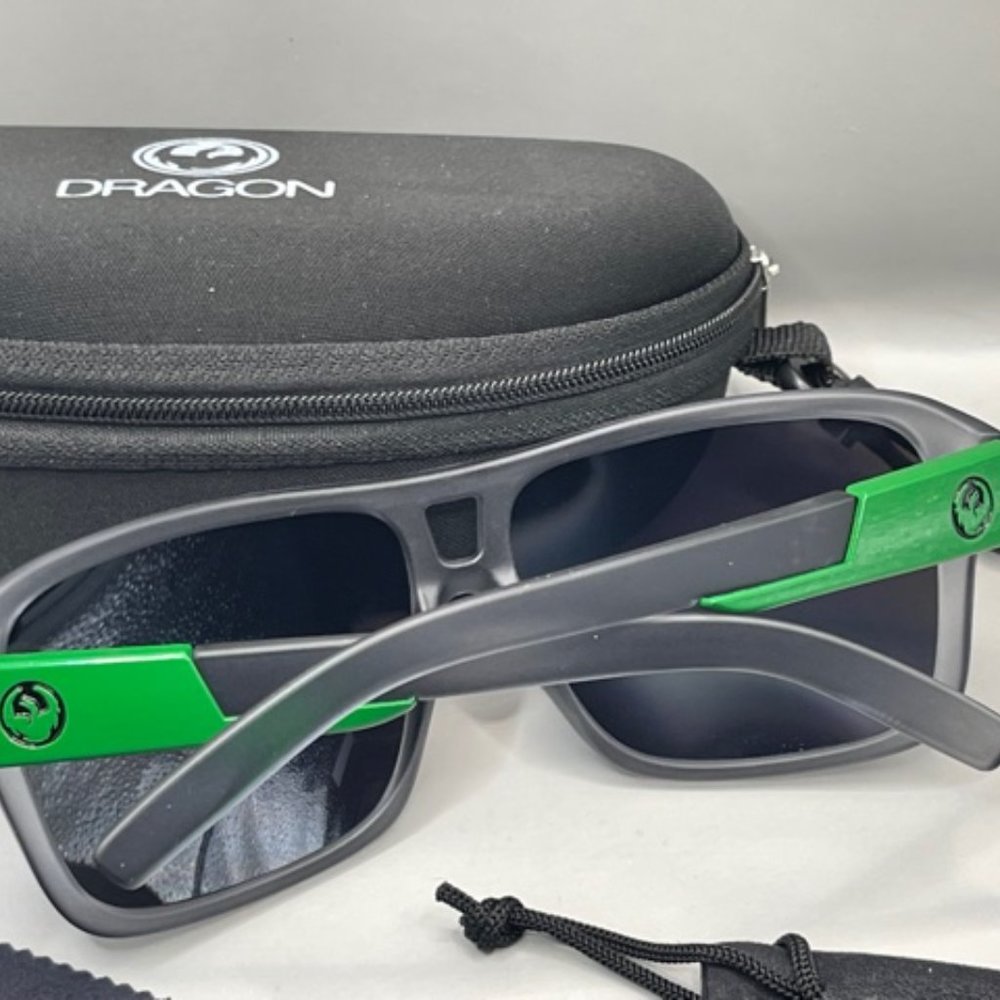TWO New DRAGON brand Sunglasses - Picture 6 of 8
